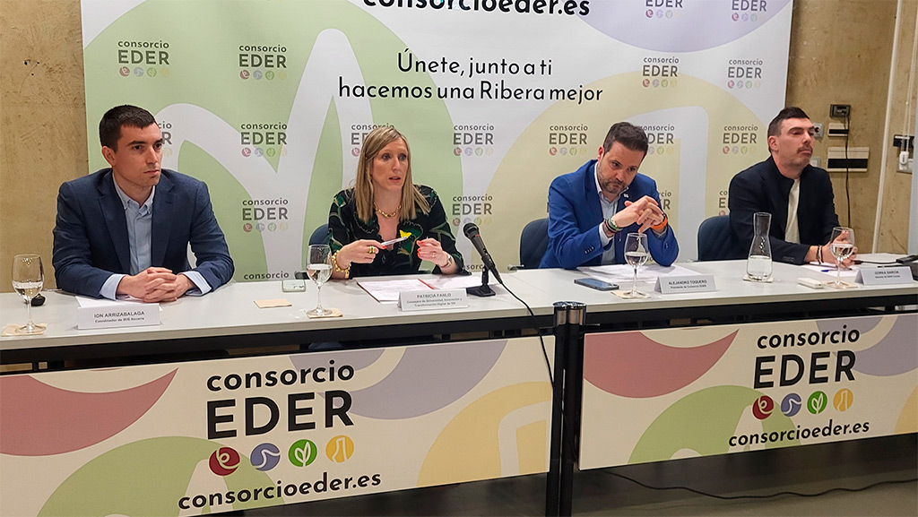 De izda. a dcha.: Ion Arrizabalaga, de Consorcio Eder; Patricia Fanlo; consejera de Universidad, Innovación y Transformación Digital; Alejandro Toquero, alcalde de Tudela; y Gorka Garcia, gerente de NAIR Center