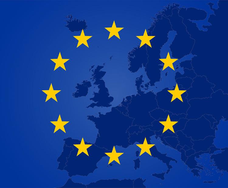 Mapa de Europa de fondo con círculo de estrellas amarillas por encima.