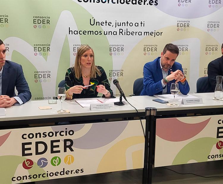 De izda. a dcha.: Ion Arrizabalaga, de Consorcio Eder; Patricia Fanlo; consejera de Universidad, Innovación y Transformación Digital; Alejandro Toquero, alcalde de Tudela; y Gorka Garcia, gerente de NAIR Center